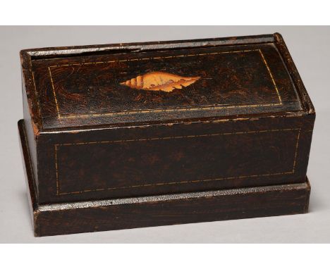 A WOOD GRAIN PAINTED PINE CANDLE BOX, 19TH C, THE SLIDING LID APPLIED WITH A VARNISHED PRINT OF A SHELL PATERA, 35CM L Old sp