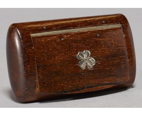 A VICTORIAN&nbsp; ROSEWOOD SNUFF BOX, MID 19TH C, THE INLAID WITH A SILVER FOUR LEAF CLOVER, 85MM L Good condition