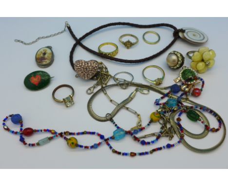 A collection of jewellery including vintage