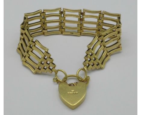 A 9ct gold gate bracelet, 24.4g