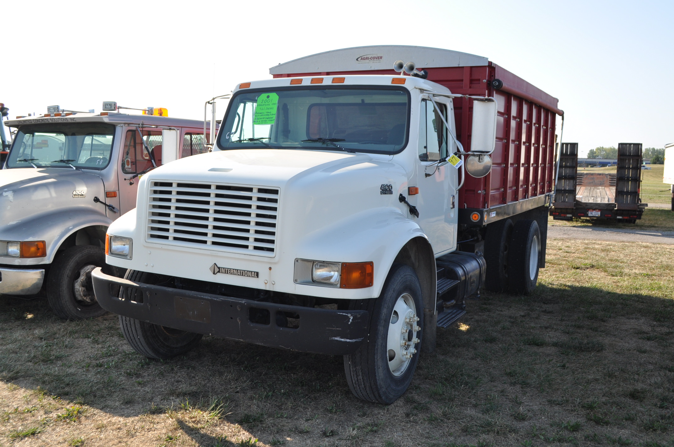 2001 International 4900 Single Axle Grain Truck, 7.6L Diesel, Automatic ...