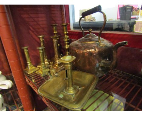 A Victorian copper kettle together with three pairs of brass candlesticks, a snuffer and a chamber stick (9) 