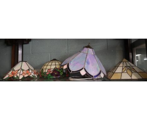4 Tiffany style lamp shades 