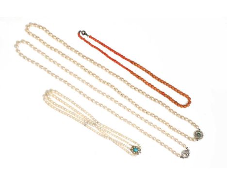 Three cultured pearl necklaces,comprising a single row uniform cultured pearl necklace, untested, pearls 6.05mm to 6.45mm in 