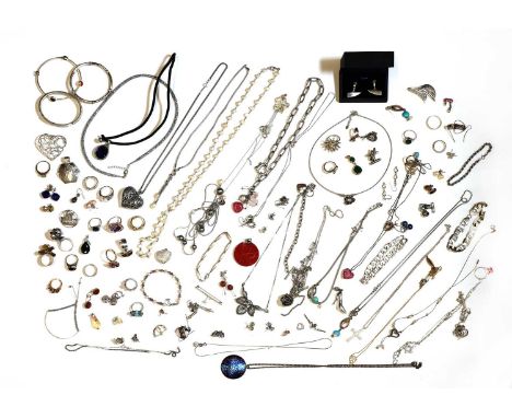 A collection of silver jewellery,to include a pair of silver vitreous enamel cufflinks, by Ozwald Boateng, 22.26mm wide, Lond