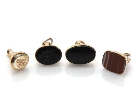 Four gold reproduction seals,comprising a 9ct gold oval onyx reeded seal, Birmingham 1996, a gold rectangular banded agate se