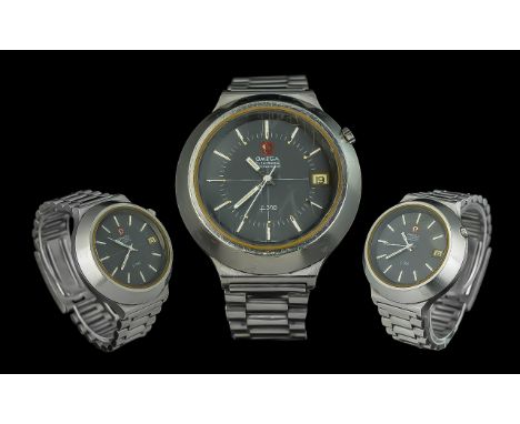 Omega Seamaster - Electronic Chronometer Stainless Steel Gents Wrist Watch. Features Black Dial, Luminous Markers, Just / Dat