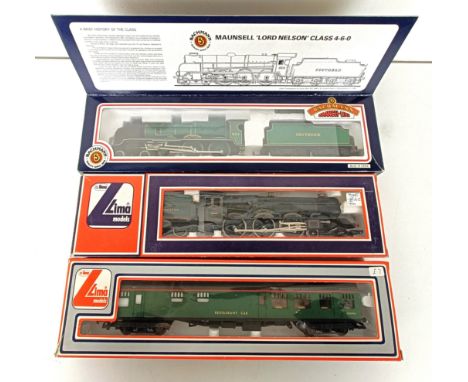 A Bachmann 2-6-0 locomotive and tender, No 31-401, a Lima 4-6-0 locomotive and tender, No 205103MWG, assorted other carriages