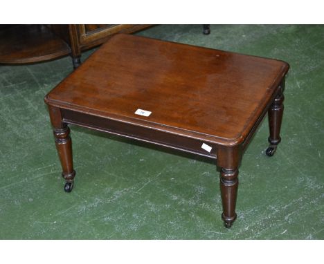 Miniature Furniture - a Victorian mahogany rounded rectangular dining-table, moulded top above a deep frieze, turned legs, ce