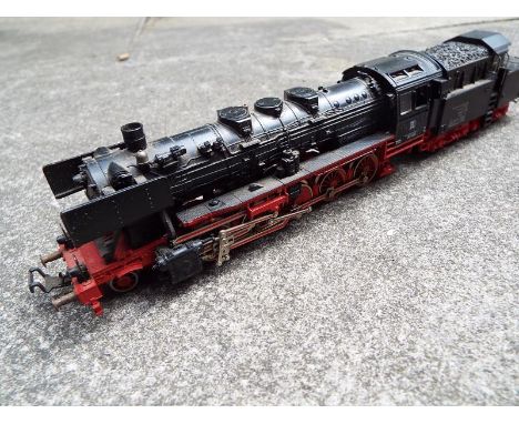 Model railways - a Fleischmann HO gauge diecast locomotive 2-10-0 with tender, operating no 50 058 # 4175 