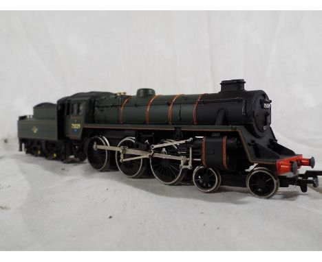 Model Railways - A Bachmann OO gauge locomotive and tender, 4-6-0, Op No 75029, BR green livery with crew, excellent - Est £3