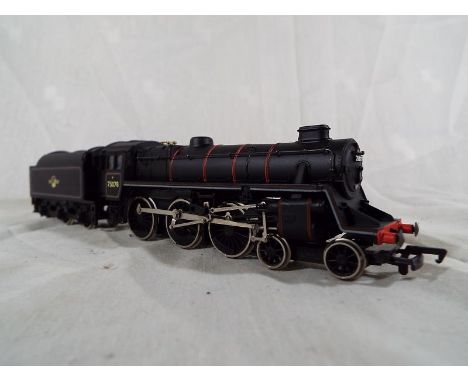Model Railways - A Bachmann OO gauge locomotive and tender, 4-6-0, BR black livery, Op No 75078 - Est £30 - £40