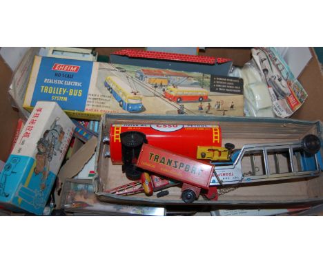 Mixed lot of childrens toys to include H0 scale realistic electric trolley bus system, tin plate toy station, toy car transpo