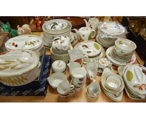 A large collection of assorted Royal Worcester tablewares in the Evesham and Wild Harvest patterns 