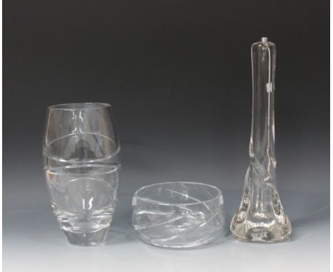 A Stuart crystal glass vase and bowl, designed by Jasper Conran, each with cut spiral banding, height of vase approx 25.5cm, 