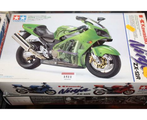 A Tamiya and Revell 1:12 scale plastic motorcycle kit group, to include a Tamiya Kawazaki Ninja ZX-12R, a Revell Vincent Blac