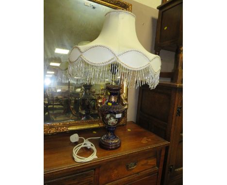 A LARGE DECORATIVE CHINA TABLE LAMP AND SHADE