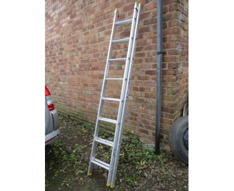 AN ALUMINIUM WERNER EXTENDING LADDER