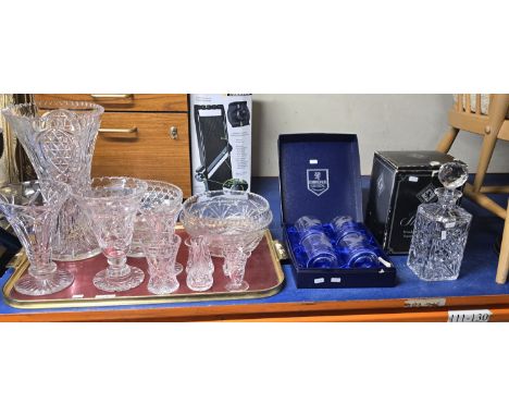 TRAY CONTAINING QUANTITY OF CUT CRYSTAL VASES, FRUIT BOWLS, BOX SET OF EDINBURGH CUT CRYSTAL MERLIN GLASSES, EDINBURGH CUT CR