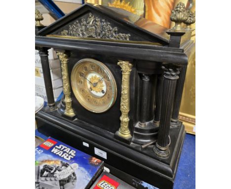 BLACK SLATE MANTLE CLOCK WITH REEDED COLUMN PILLARS, BRASS FINIAL MOUNTS &amp; GILDED COLUMNS WITH KEY