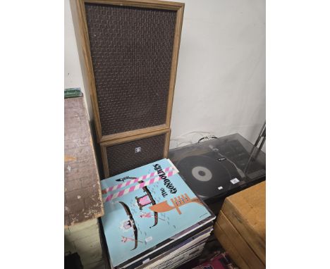 SANYO RECORD PLAYER WITH PAIR OF SANYO SPEAKERS, QUANTITY OF LP RECORDS JIMMY HAMILTON ETC