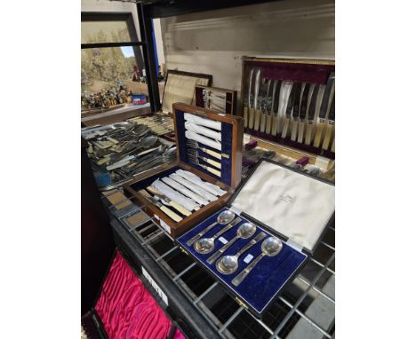 5 CASED SETS OF CUTLERY, TRAY WITH LARGE QUANTITY OF USING CUTLERY COMPRISING EP SPOONS, FISH KNIFES AND FORKS, BONE HANDLED 