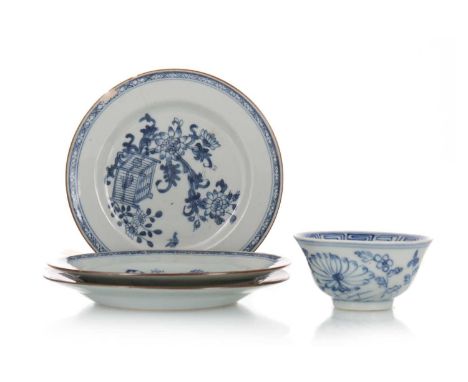CHINESE BLUE AND WHITE TEABOWL AND THREE SAUCERS, 17TH/18TH CENTURY the teabowl decorated with crane to centre and lotus bloo
