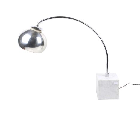 A mid-century arc chrome and marble cube table lamp. Possibly designed by Harvey Guzzini.  Adjustable shade. H60cm