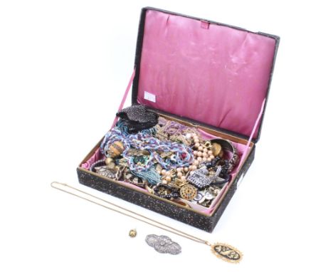 A collection of miscellaneous vintage costume jewellery and other items including a damascened pendant; a marcasite shaped-re