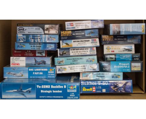 Hasegawa, Special Hobby, Hobby Boss, Revell and others, assorted 1/72nd scale model aircraft kits mostly pre WWII and WWII ty