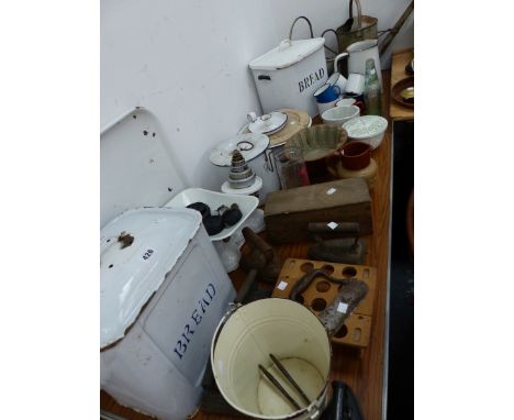 VARIOUS ENAMEL WARES AND KITCHENALIA. 