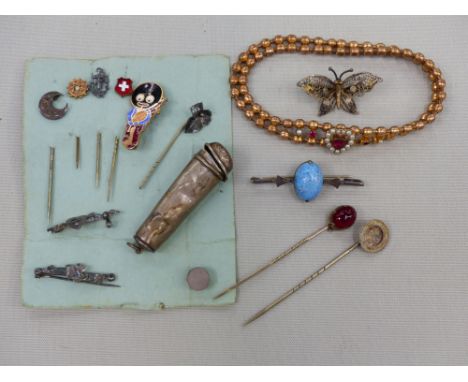 A COLLECTION OF VARIOUS STICK PINS, A PEARL SET ARMLET, A CHEROOT HOLDER ETC. 