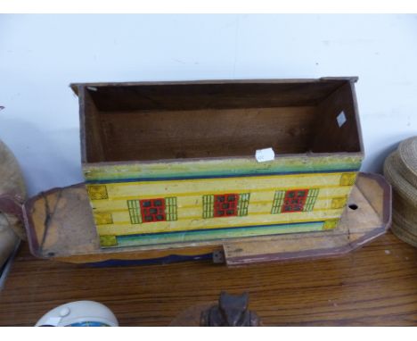 TWO VINTAGE TEDDY BEARS, A NOAHS ARK TOY ETC. 