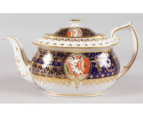 AN EARLY 19TH CENTURY CHAMBERLAIN WORCESTER TEAPOT AND COVER painted in imari style similar to the Yeo service, marked inside
