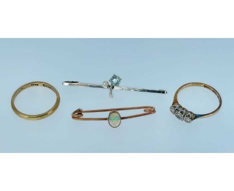 9CT GOLD JEWELLERY comprising 9ct gold and platinum three stone diamond illusion set ring, 9ct gold band, 9ct gold opal brooc