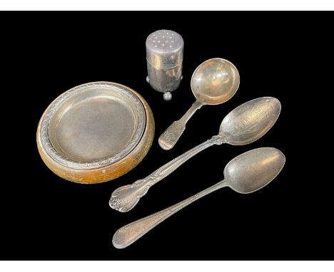 ASSORTED SILVER comprising American silver spoon, the bowl engraved 'State Normal School, Creeley, Colorado', silver teaspoon