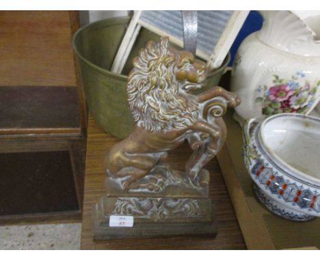 METAL DOOR STEP MODELLED AS A LION
