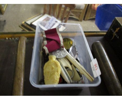 SMALL PLASTIC BOX CONTAINING MASONIC REGALIA, SMALL ORIENTAL SNUFF BOTTLE AND SOME IVORY ITEMS