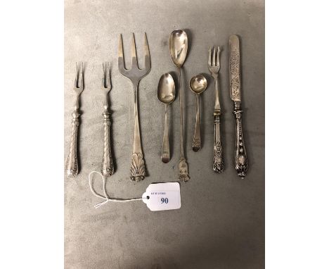 Mixed collection of sterling silver items to include toasting fork, and two tea spoons, 78g &amp; A 925 silver egg spoon by M