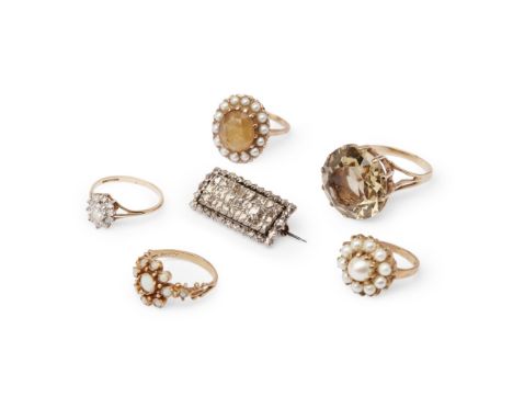 A collection of jewellery  to include a rose cut diamond set plaque brooch, a large 9ct gold citrine set cocktail ring, a see