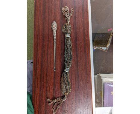 Silver Handles Button hook and a 1920s adjustable purse 