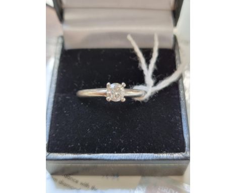 Ladies Platinum Diamond Solitaire ring 0.50ct G Vs2 with HRD Certificate. Size P. 7.7g total weight