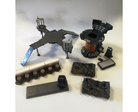 STAR WARS: An action playset "Carbon-Freezing Chamber, another similar "Theed Generator Complex" and a small quantity of simi