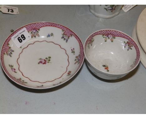 A New Hall tea bowl and saucer – pattern 173 (2)