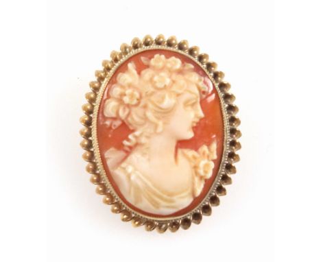 9ct gold oval cameo brooch mounted with a female portrait, 3 x 2.5cm, Birmingham 1987, gross 6.5grs 