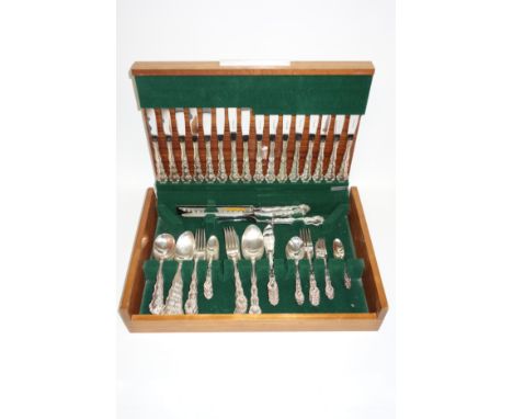 Canteen of Oneida Community silver plated cutlery, each with a scroll decorated handle, comprising 8 soup spoons, 6 fish kniv