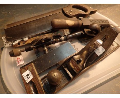 Stanley Bailey wood plane and a selection of vintage tools