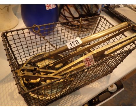 Brass and steel vintage fishing scales to weigh 2lb 