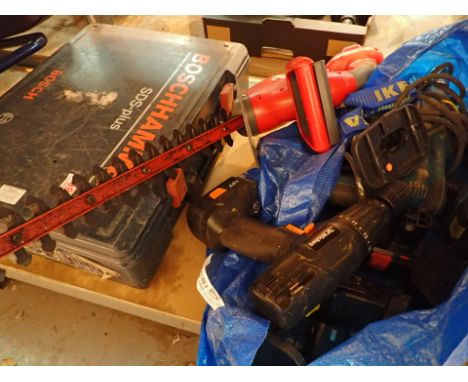 Mixed power tools including Boschammer drill