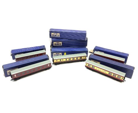 hornby Dublo - eight coaches comprising two 32017 D12 Corridor Coaches B.R. First/Third (L.M.R.); 32018 D12 Corridor Coach B.